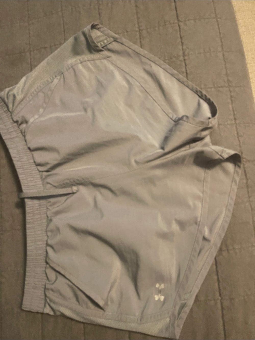 Under Armour Men’s Light Gray Athletic Shorts